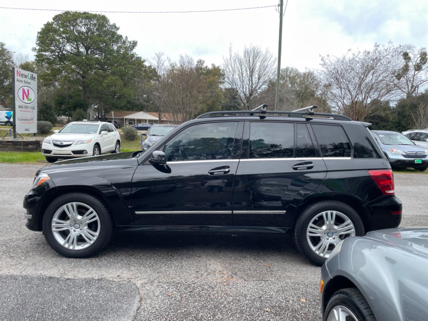 2015 BLACK MERCEDES-BENZ GLK 350 (WDCGG5HBXFG) with an 3.5L engine, Automatic transmission, located at 5103 Dorchester Rd., Charleston, SC, 29418-5607, (843) 767-1122, 36.245171, -115.228050 - Photo#3